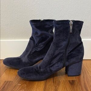 Unisa Velvet Ankle Boots - Blue